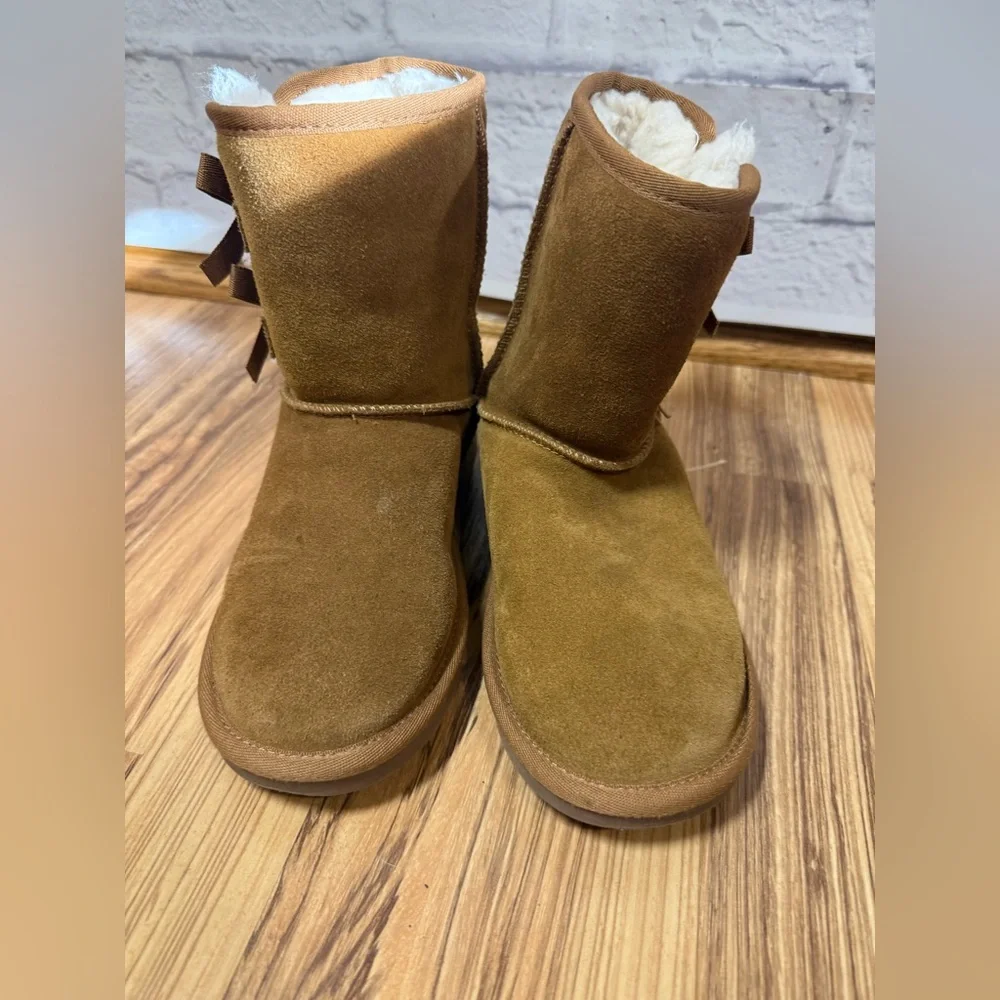 Koolaburra by UGG Tan Kids Boots with Bows, sz 2